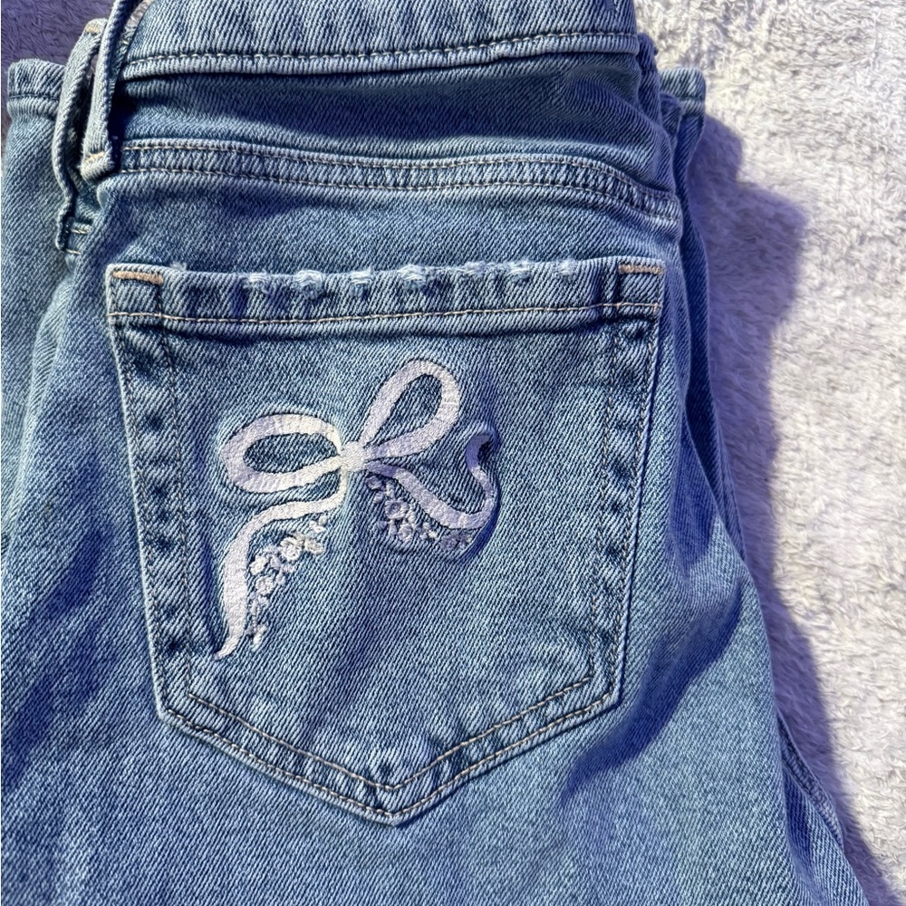 Women's Blue Jeans with Embroidered Pocket
